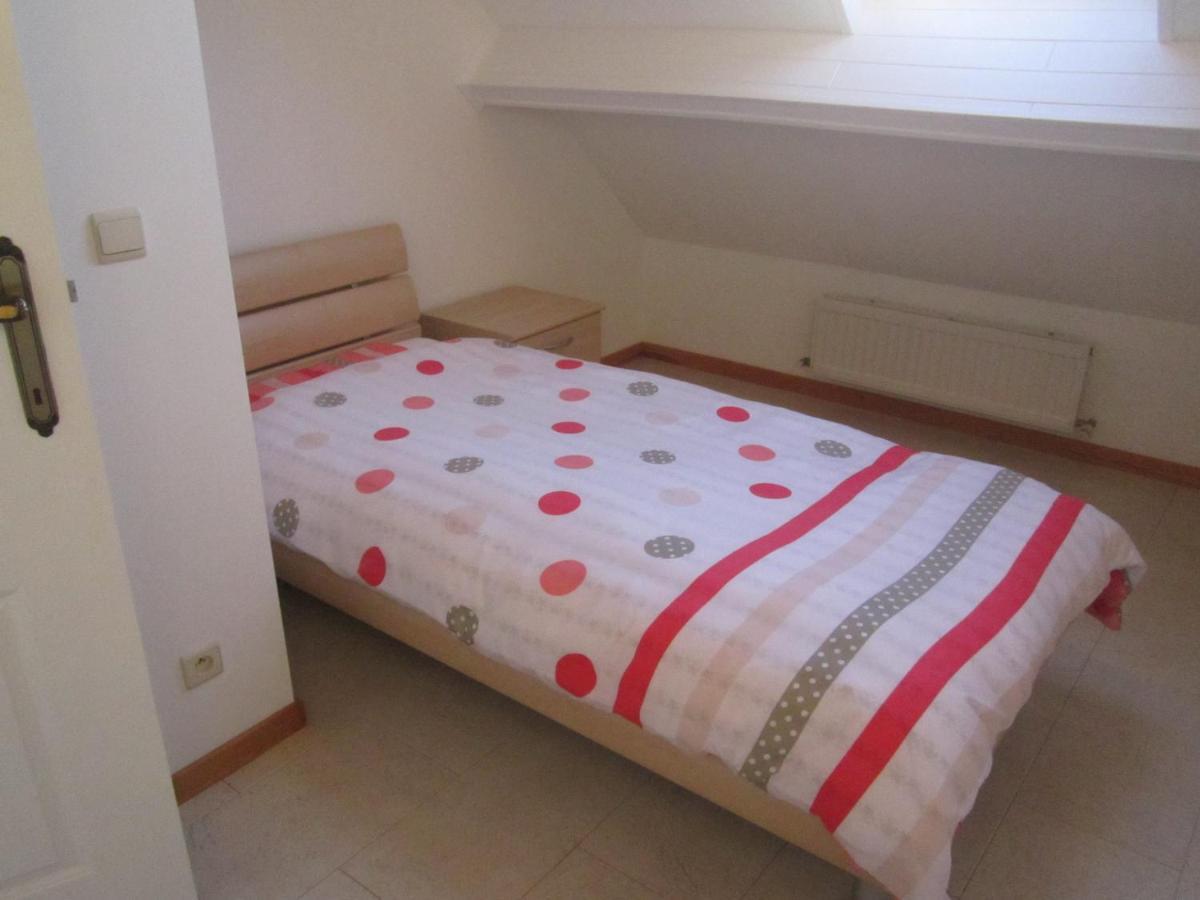 Vakantiewoning Upstairzzz Kortessem ภายนอก รูปภาพ